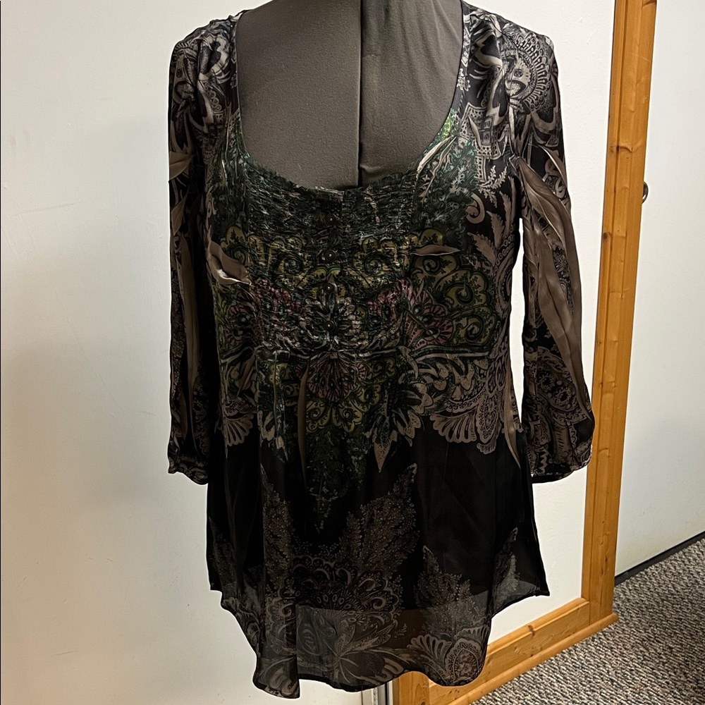 ONE WORLD Black and Green Patterned Blouse
